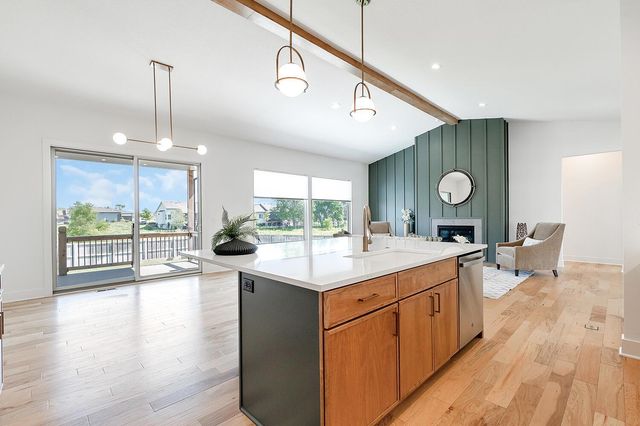 1226 W Lakeway Ct, Andover, KS 67002