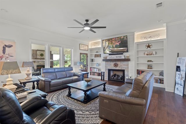 2408 Vz County Road 3104, Edgewood, TX 75117