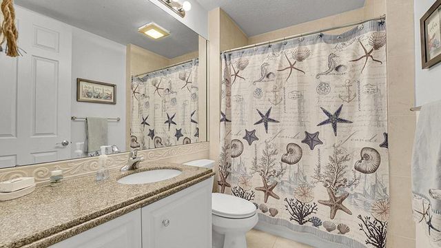 1 Harbour Isle Drive E Ph2, Fort Pierce, FL 34949