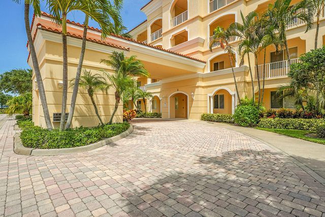 1 Harbour Isle Drive E Ph2, Fort Pierce, FL 34949