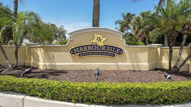 1 Harbour Isle Drive E Ph2, Fort Pierce, FL 34949