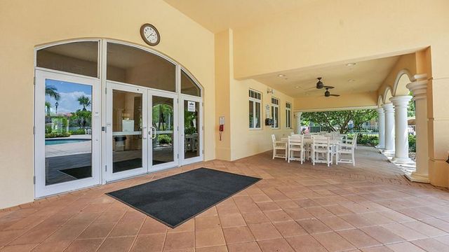 1 Harbour Isle Drive E Ph2, Fort Pierce, FL 34949