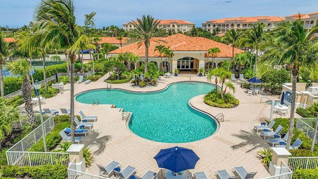 1 Harbour Isle Drive E Ph2, Fort Pierce, FL 34949