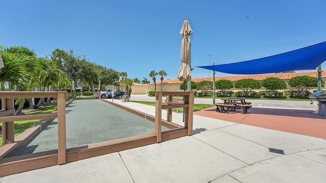 1 Harbour Isle Drive E Ph2, Fort Pierce, FL 34949