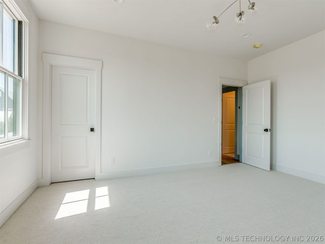 36 Hill Street, Carlton Landing, OK 74432