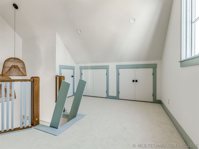 36 Hill Street, Carlton Landing, OK 74432