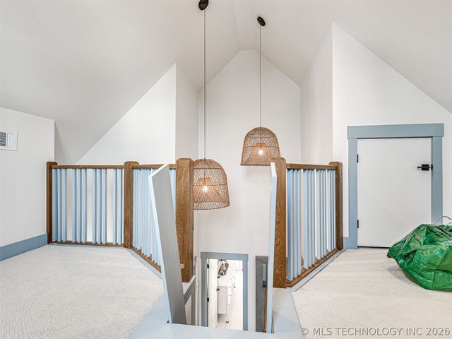36 Hill Street, Carlton Landing, OK 74432