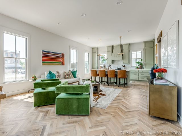 36 Hill Street, Carlton Landing, OK 74432