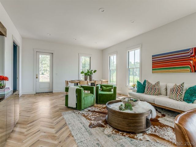 36 Hill Street, Carlton Landing, OK 74432