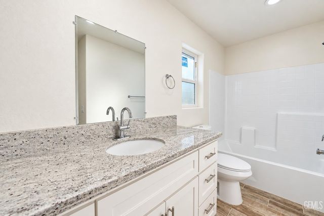 3044 Jacaranda Drive, Bakersfield, CA 93301