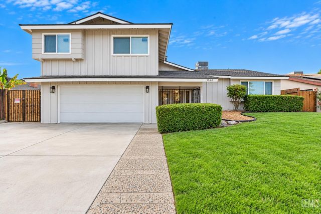 3044 Jacaranda Drive, Bakersfield, CA 93301