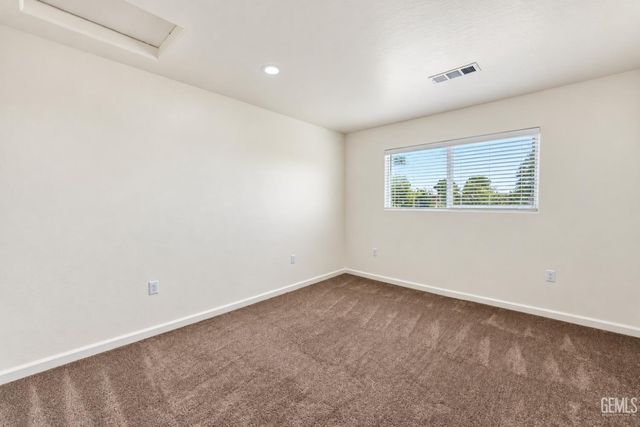 3044 Jacaranda Drive, Bakersfield, CA 93301
