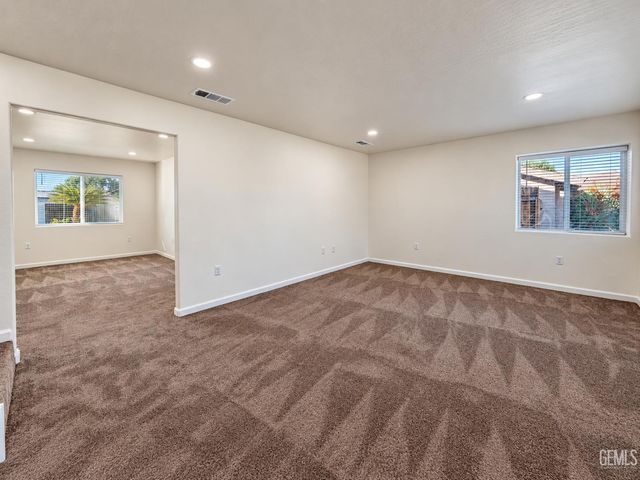 3044 Jacaranda Drive, Bakersfield, CA 93301