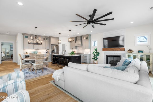 1304 Bonito Lane, Carolina Beach, NC 28428