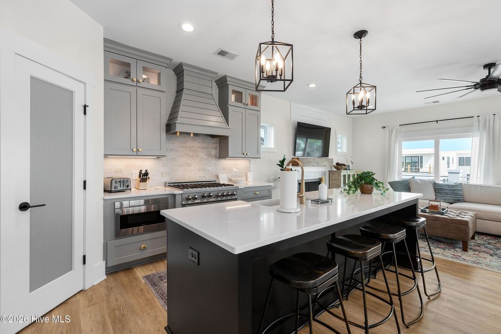 Image 18 of property listing at 1304 Bonito Lane, Carolina Beach, NC 28428