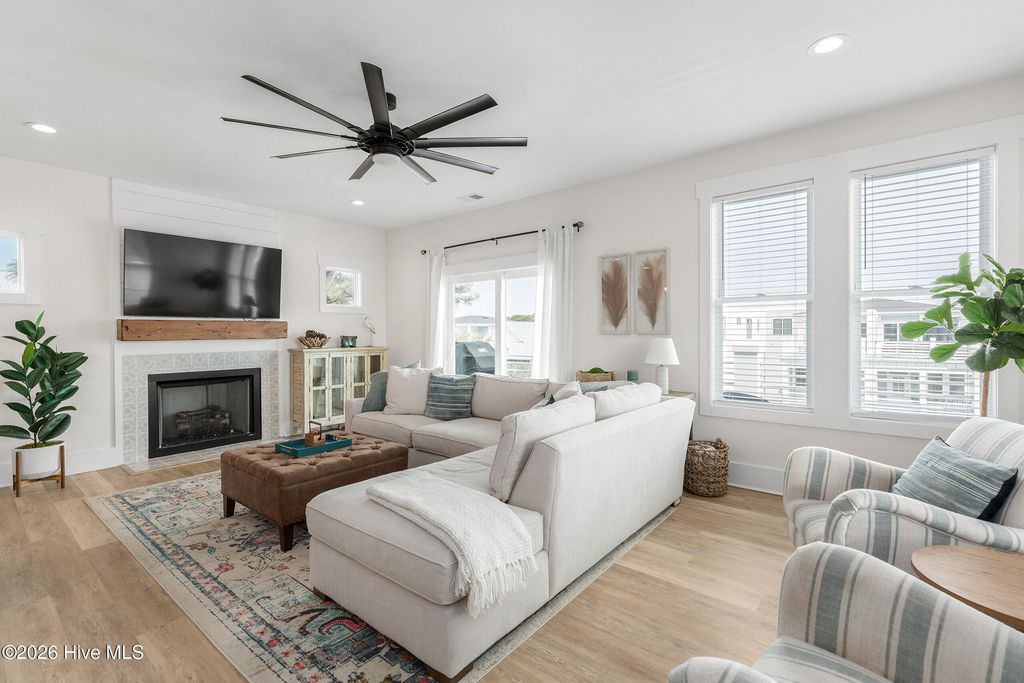 Image 20 of property listing at 1304 Bonito Lane, Carolina Beach, NC 28428