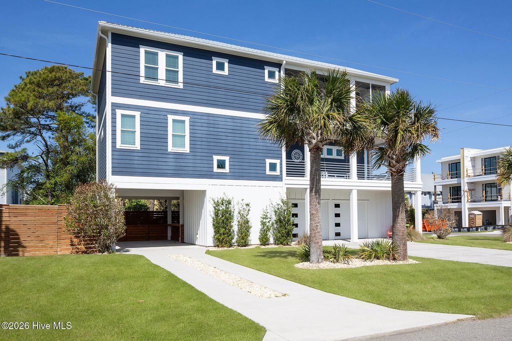 Image 3 of property listing at 1304 Bonito Lane, Carolina Beach, NC 28428