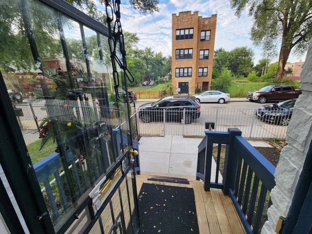 2825 W Lexington Street, Chicago, IL 60612