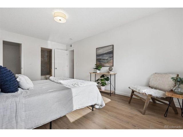 8600 E Alameda Ave 22-105, Denver, CO 80247