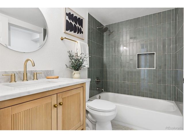 8600 E Alameda Ave 22-105, Denver, CO 80247