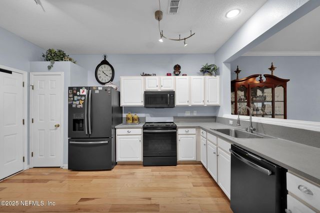 7576 RED CRANE Lane, Jacksonville, FL 32256