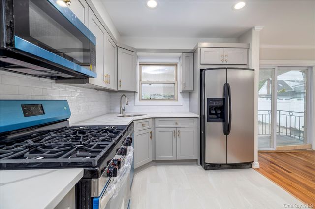 3883 Franklin Avenue, Seaford, NY 11783