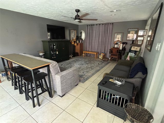 8226 Waynemer Way, Houston, TX 77040