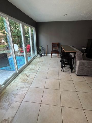 8226 Waynemer Way, Houston, TX 77040