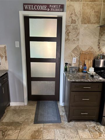 8226 Waynemer Way, Houston, TX 77040