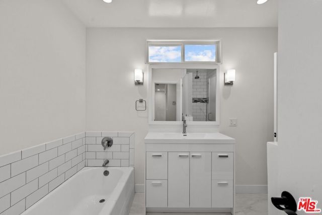 10780 Deliban Street, Tujunga (los Angeles), CA 91042
