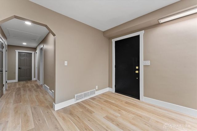 68 Skyline Drive, Enon Vlg, OH 45323