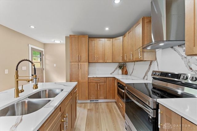 68 Skyline Drive, Enon Vlg, OH 45323