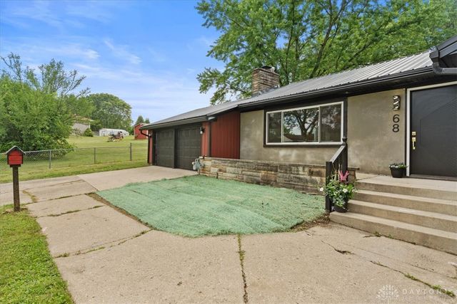 68 Skyline Drive, Enon Vlg, OH 45323