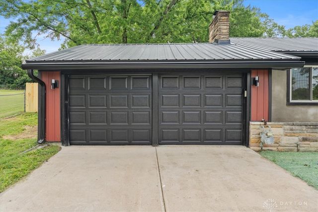 68 Skyline Drive, Enon Vlg, OH 45323
