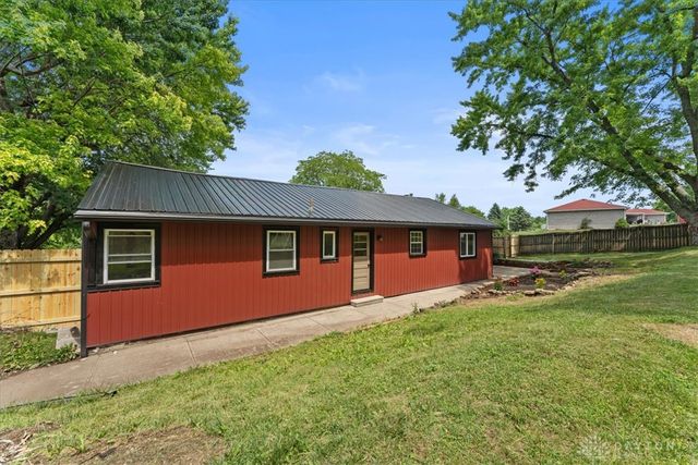 68 Skyline Drive, Enon Vlg, OH 45323
