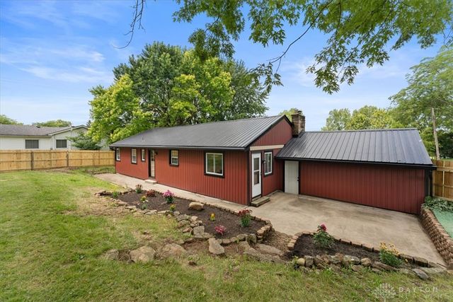 68 Skyline Drive, Enon Vlg, OH 45323