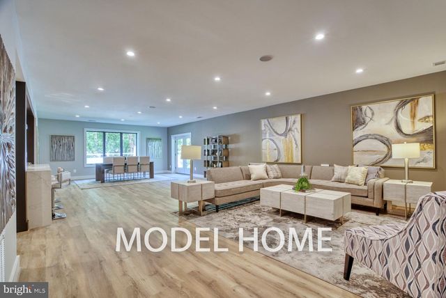 1736 GREAT FALLS ST, Mclean, VA 22101