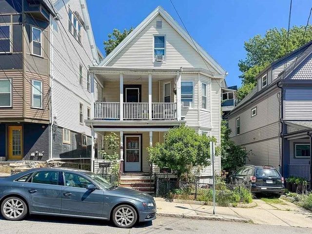 57 Bartlett St 1, Somerville, MA 02145