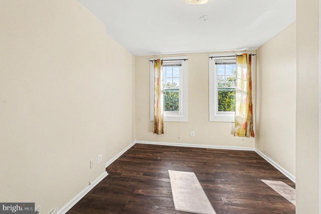 229 S FREMONT AVE, Baltimore, MD 21230