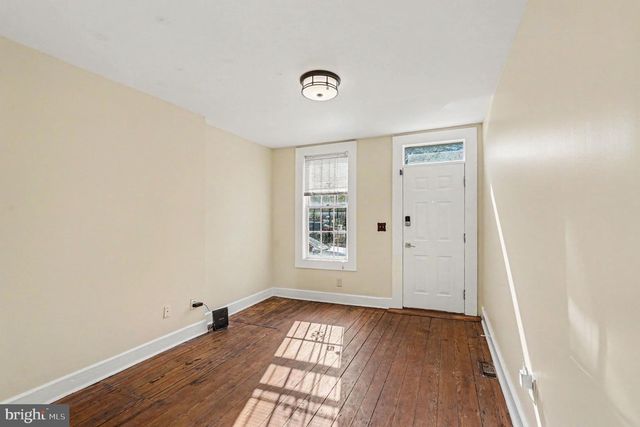 229 S FREMONT AVE, Baltimore, MD 21230