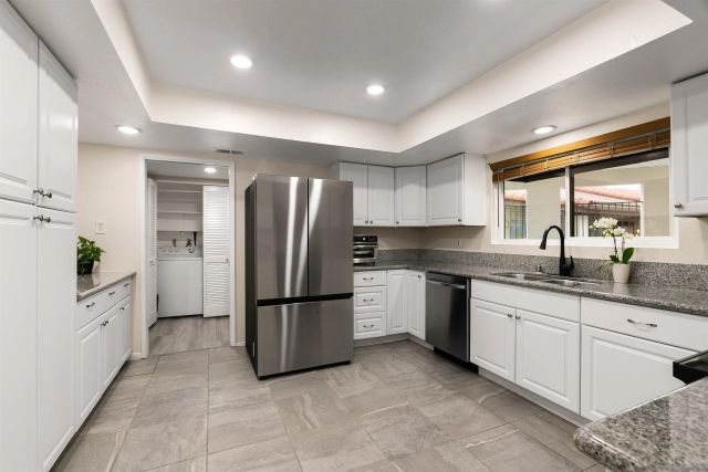 6960 Hyde Park Dr 12, San Diego, CA 92119