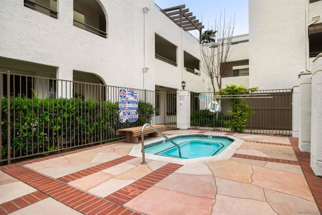 6960 Hyde Park Dr 12, San Diego, CA 92119