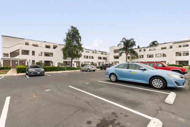 6960 Hyde Park Dr 12, San Diego, CA 92119