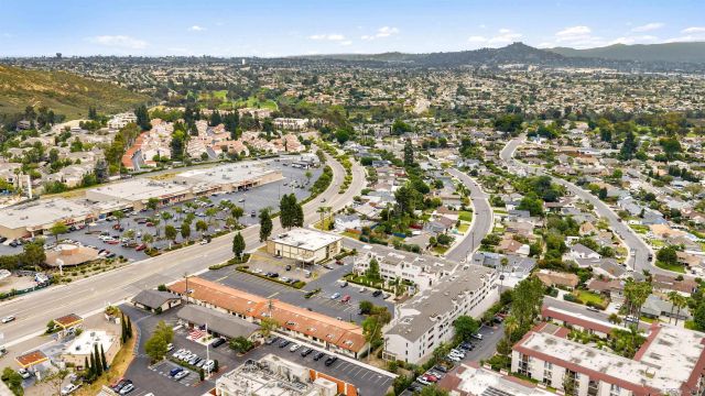 6960 Hyde Park Dr 12, San Diego, CA 92119