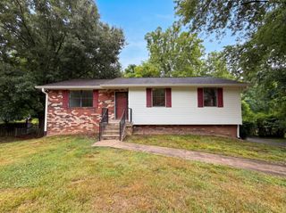 232 Lookout Dr, Old Hickory, TN 37138