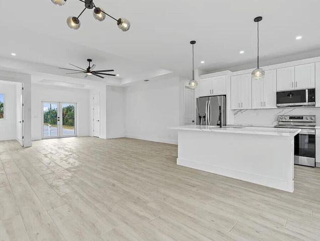 13438 Mcintosh Avenue, Port Charlotte, FL 33981