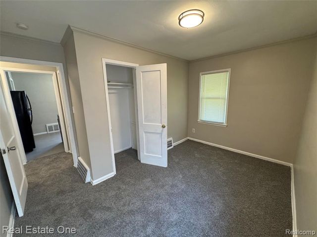 3162 Chestnut Street, Dearborn, MI 48124