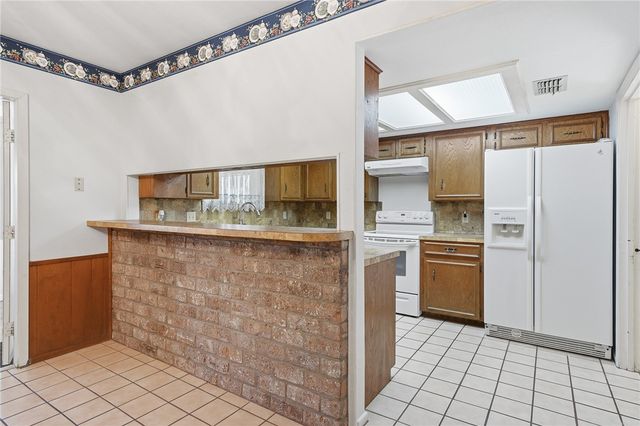 2486 Oak Park, Ingleside, TX 78362