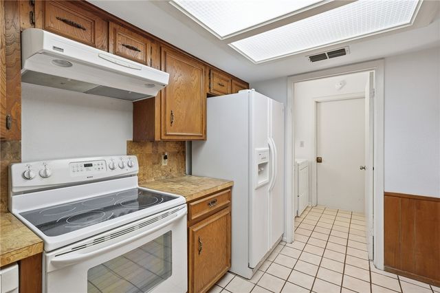 2486 Oak Park, Ingleside, TX 78362