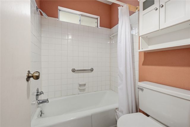 2486 Oak Park, Ingleside, TX 78362